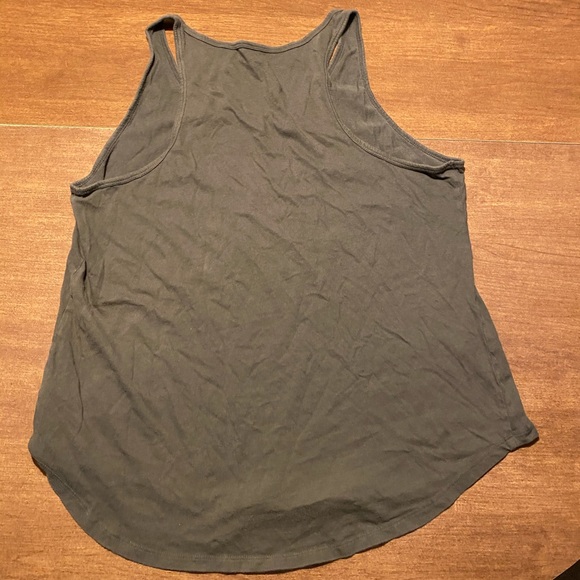 SOLD! Universal Thread Tank Top - Picture 2 of 4